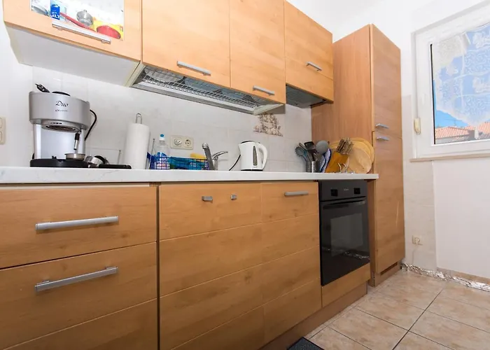 Katic 公寓 特罗吉尔